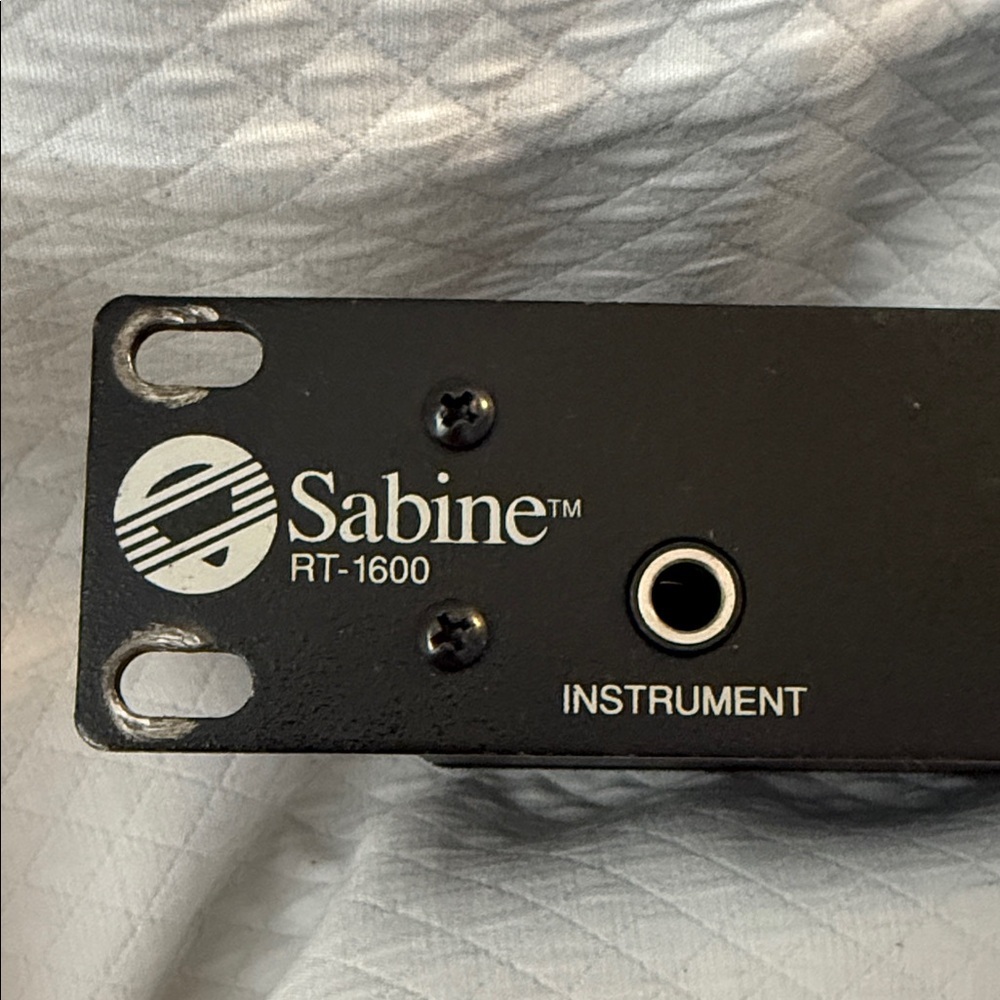 Sabine Black RT 1600 Rack Tuner - Picture 2 of 13